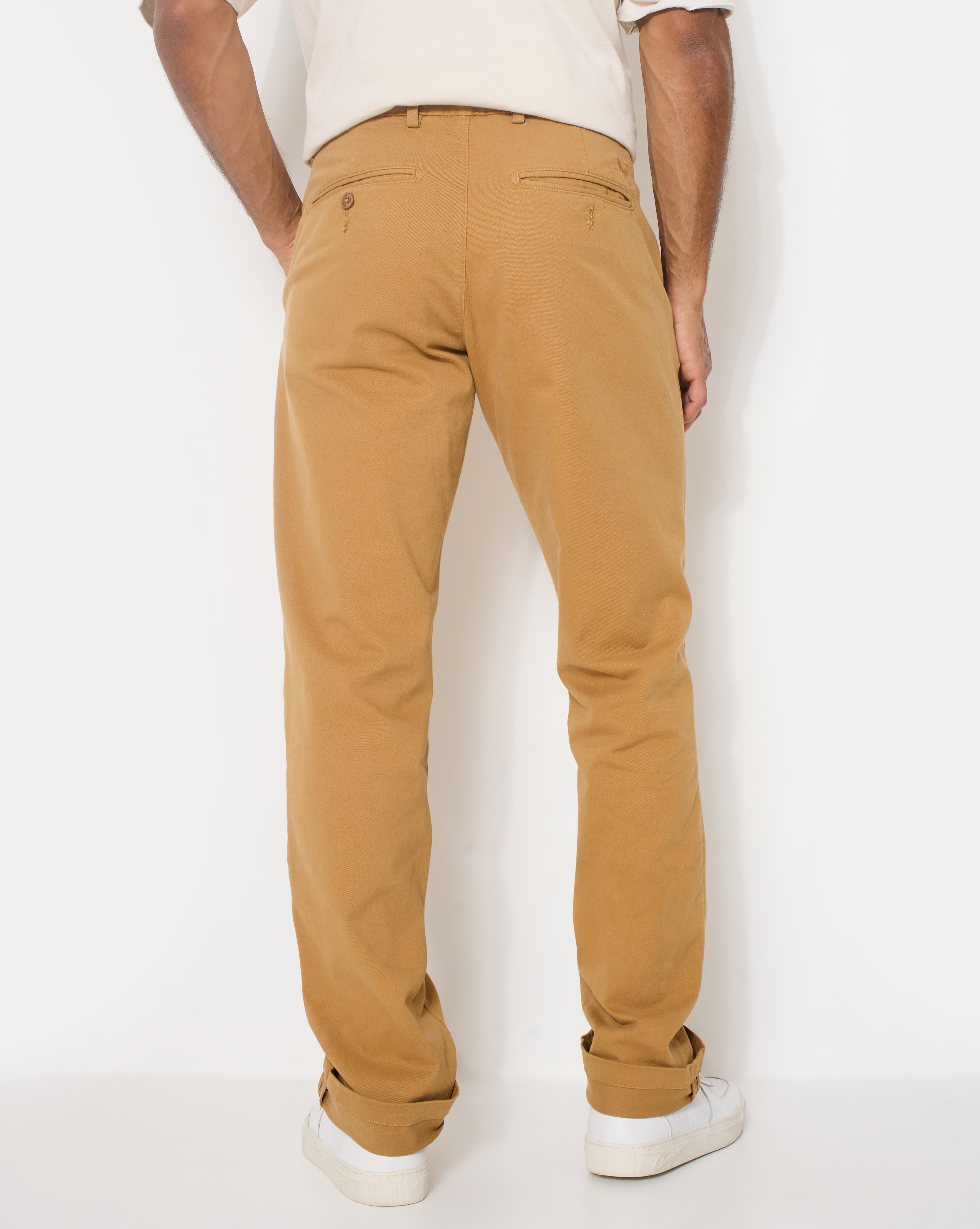 PANTALON CHINO MARRON