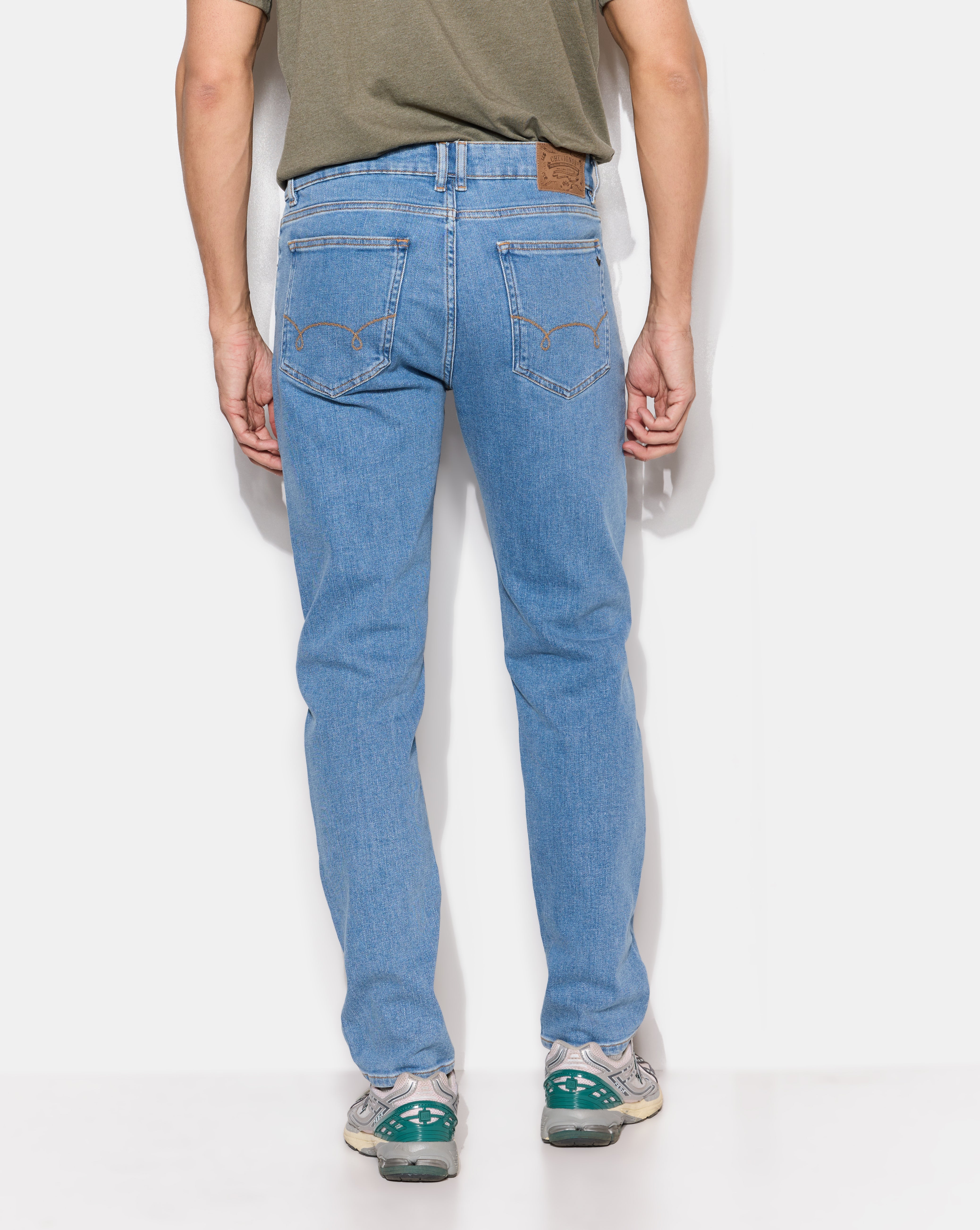 SKY BLUE TAPERED JEANS