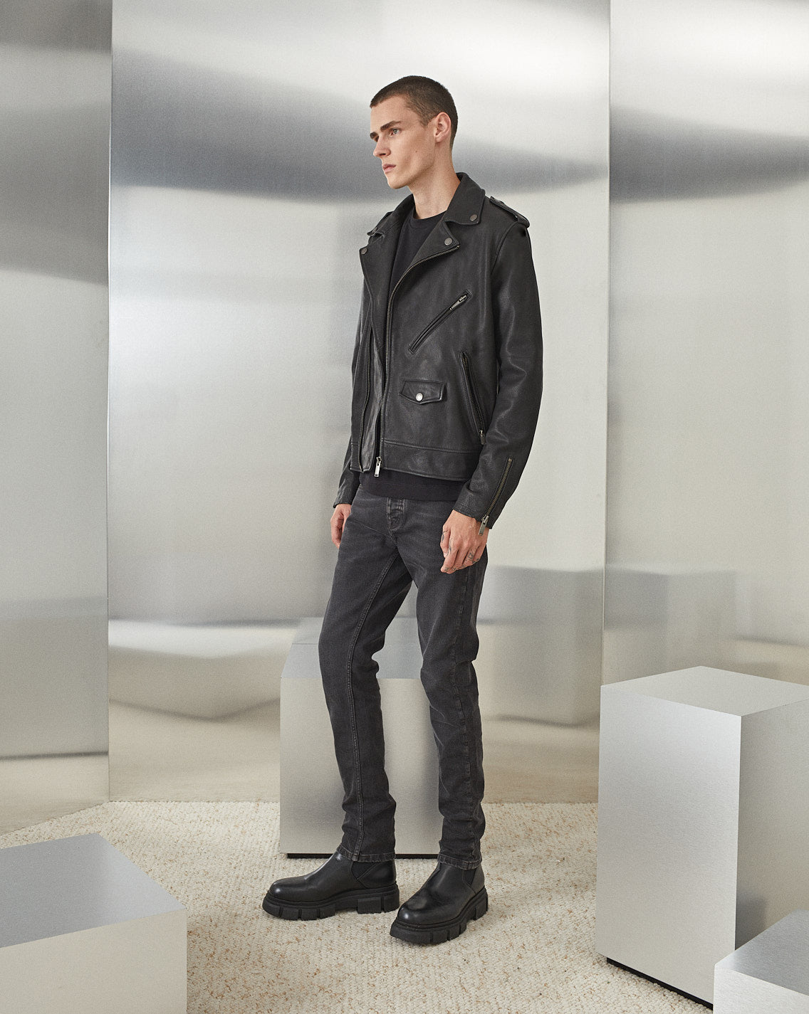 BLOUSON EN CUIR BIKER NOIR