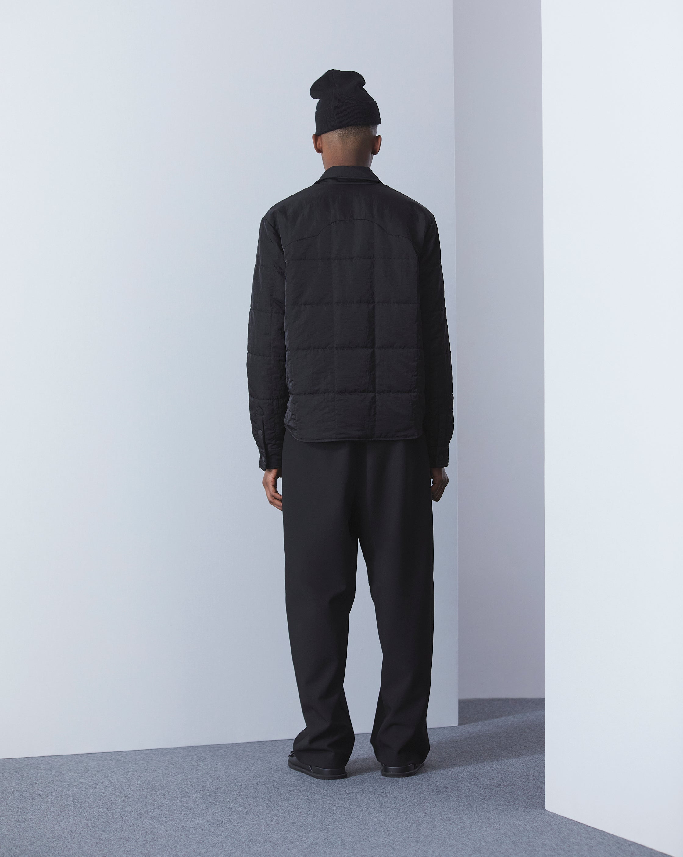SMOOTH PACK BLACK DOWN JACKET